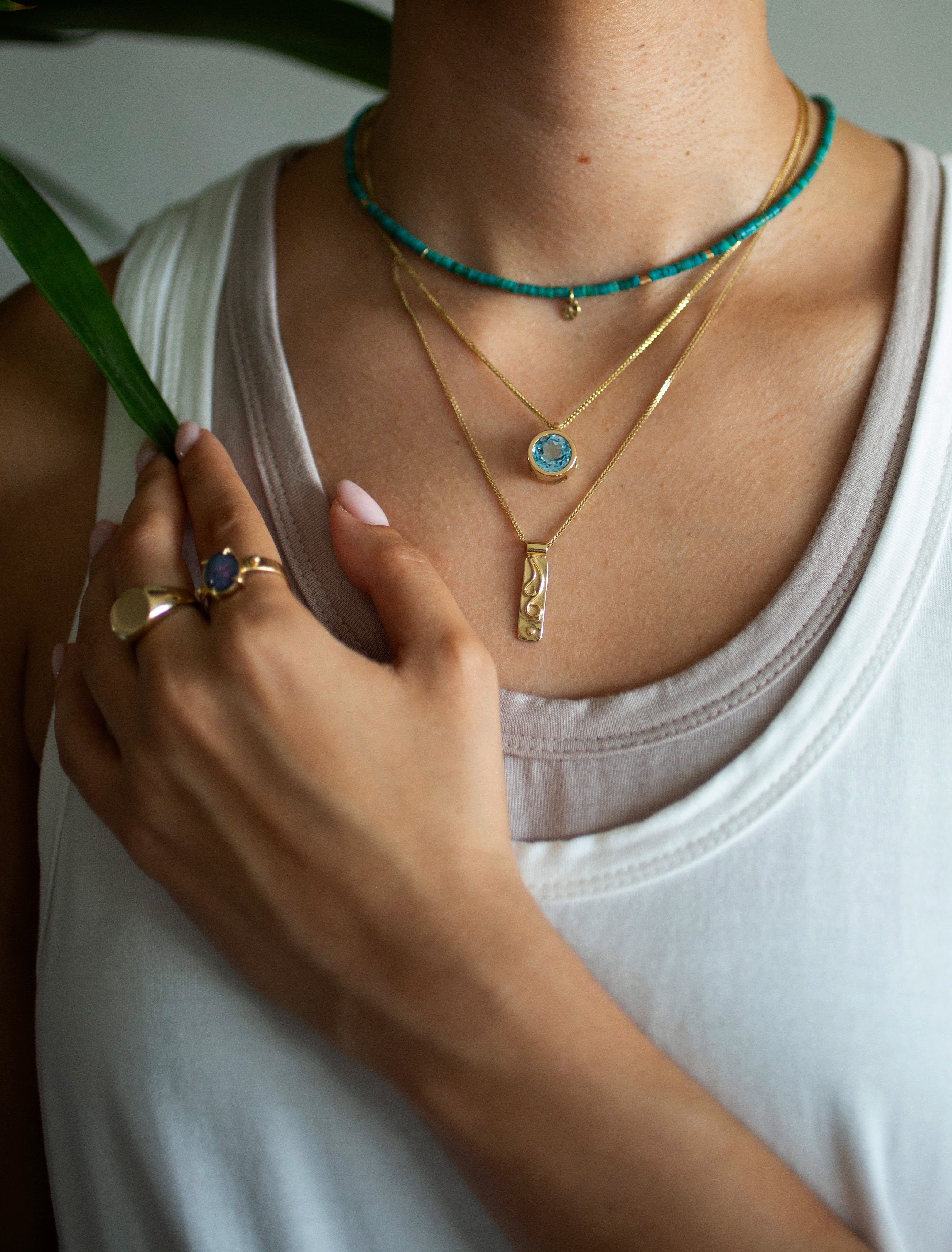 שרשרת זהרה, טורקיז עם אלמנטים מזהב