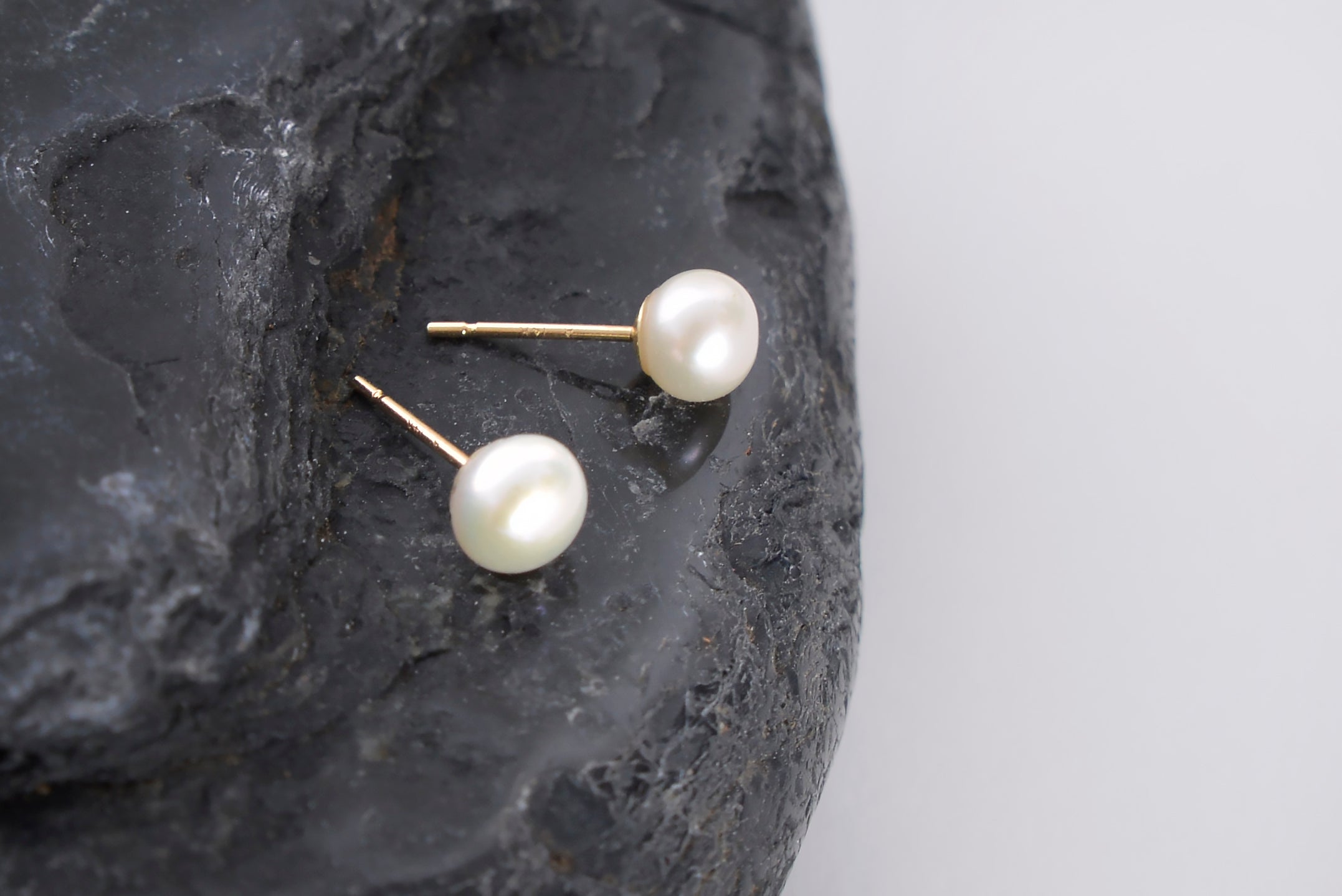 עגילי זהב מרים, פנינה צמודים